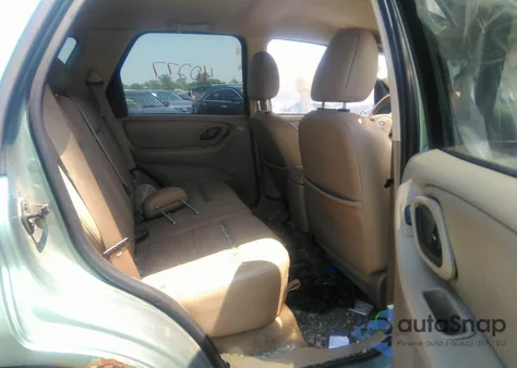 2007 Ford Escape from USA, damaged, VIN 1FMYU03167KA41724